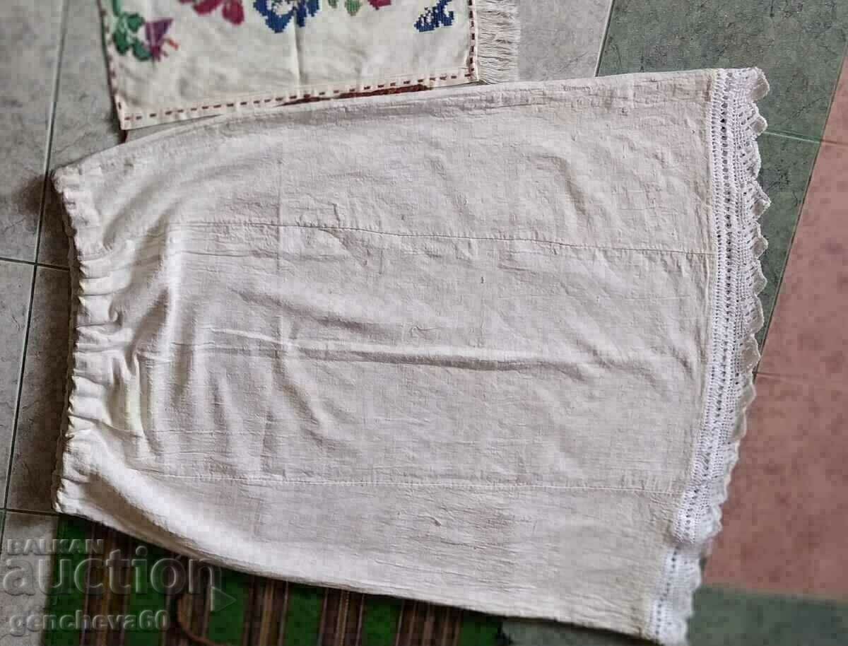 Jupon și șorțuri autentice broderii, costume cu preț € 50.00 | 97.79 BGN