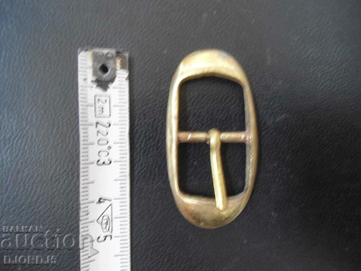 Auction  Old metal buckles, 8 pieces