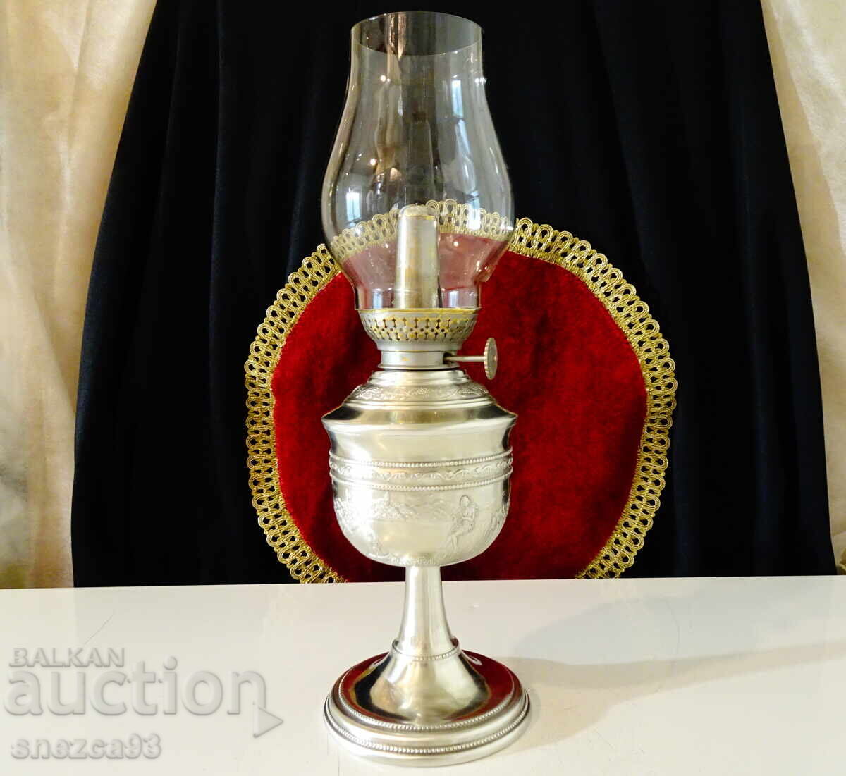 Lampă cu gaz Kosmos Brenner cu pictură Lorelei, cositorită Lampă cu gaz Kosmos Brenner cu pictură Lorelei, cositorită