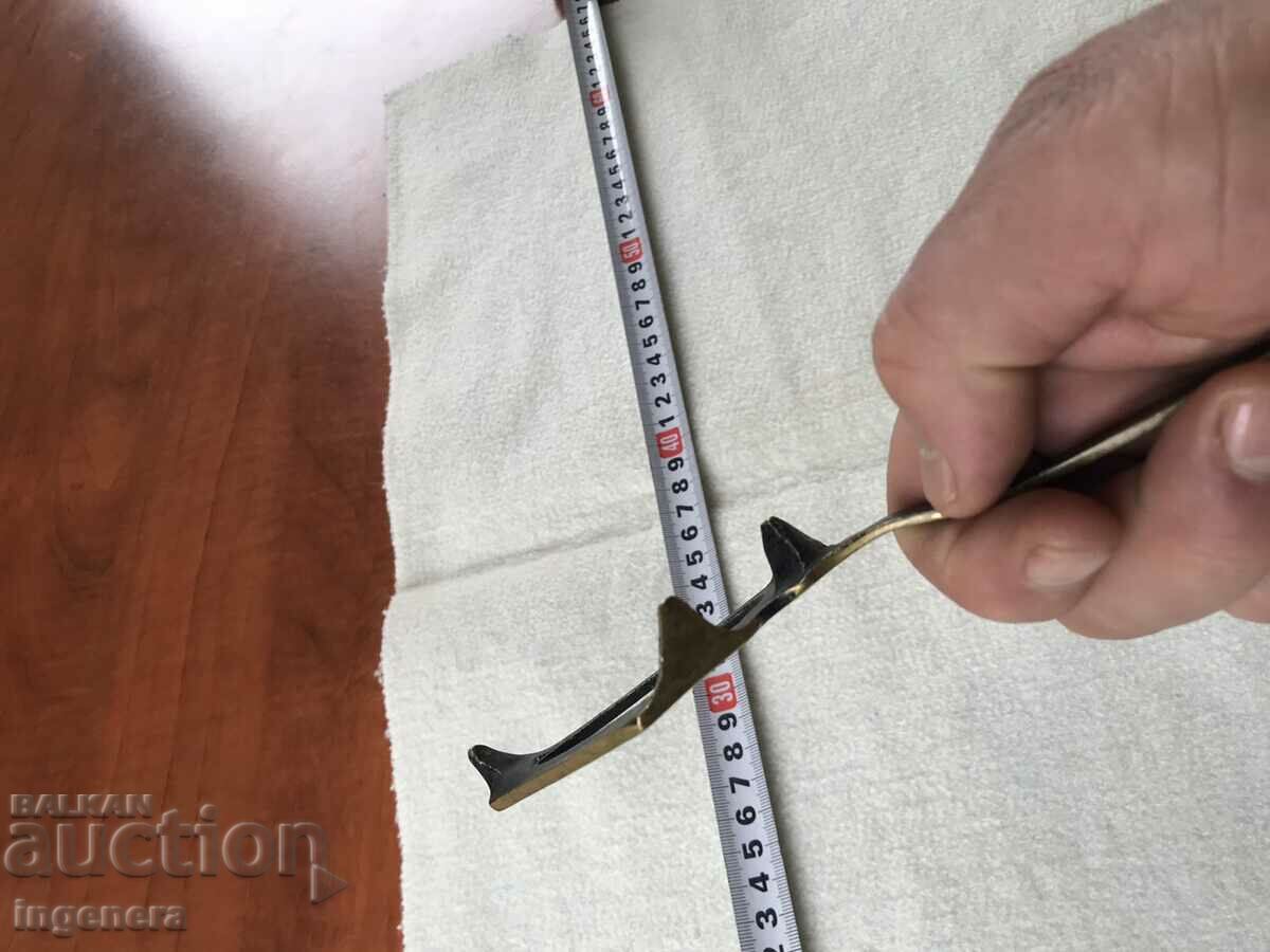 Auction WARM BRONZE BRASS STAND Auction WARM BRONZE BRASS STAND