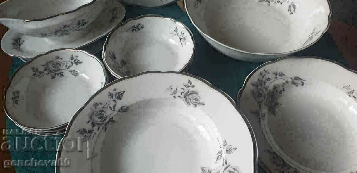 Delivery of Porcelain dining set 20 pcs. Cmielow/Poland
