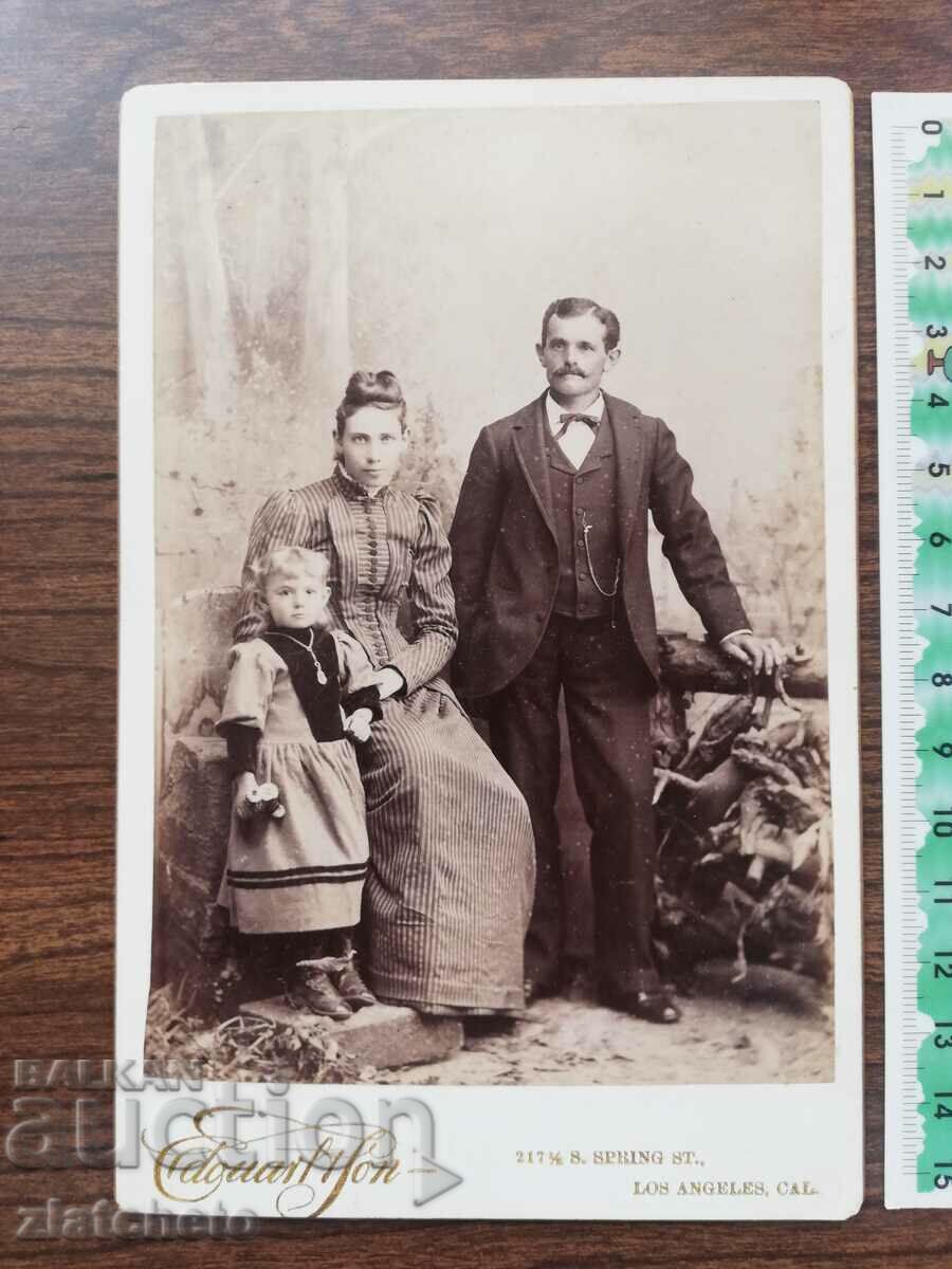 Old photo cardboard with price 10.00 BGN | € 5.11 Old photo cardboard with price 10.00 BGN | € 5.11