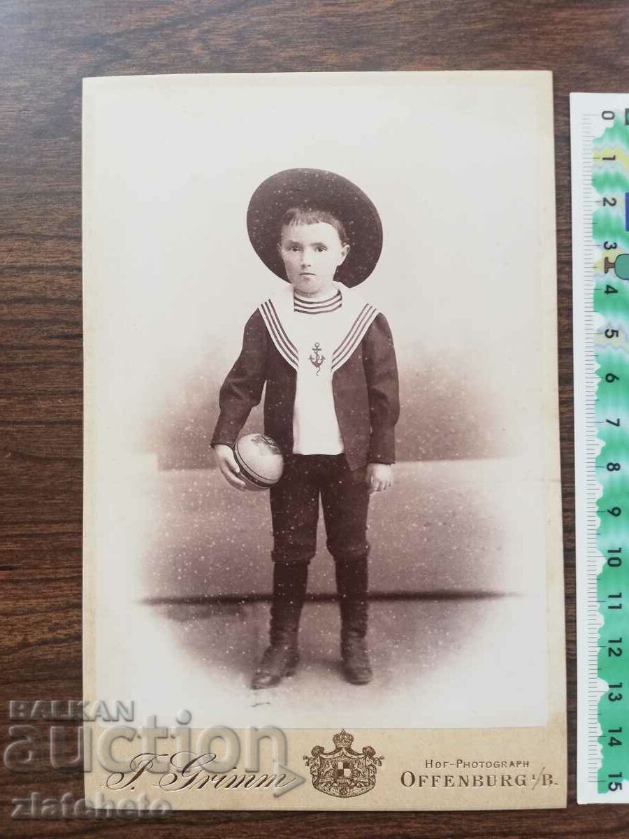 Old photo cardboard with price 10.00 BGN | € 5.11 Old photo cardboard with price 10.00 BGN | € 5.11