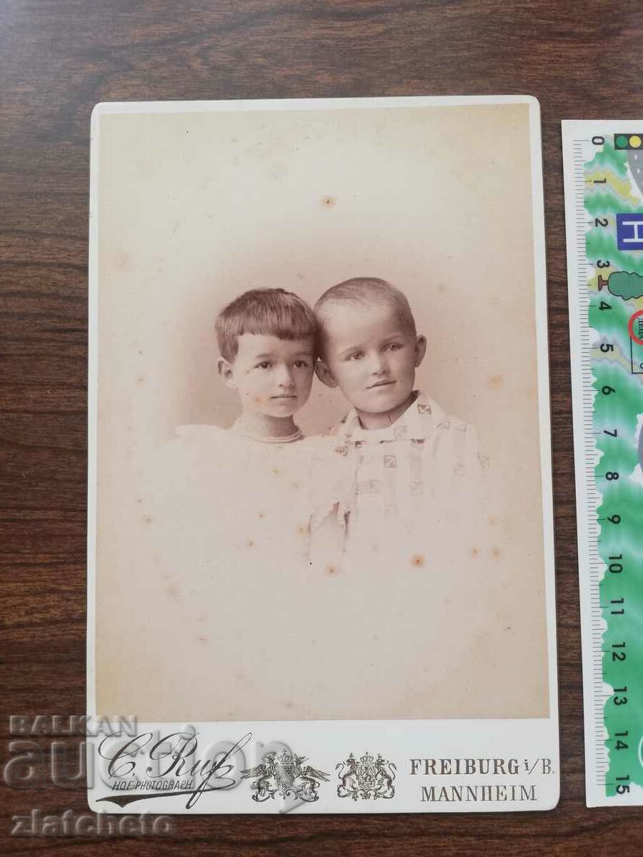 Old photo cardboard with price 10.00 BGN | € 5.11 Old photo cardboard with price 10.00 BGN | € 5.11