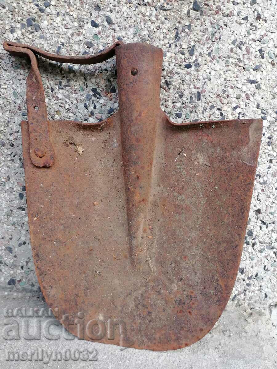 Delivery of Old straight shovel, wrought iron Delivery of Old straight shovel, wrought iron