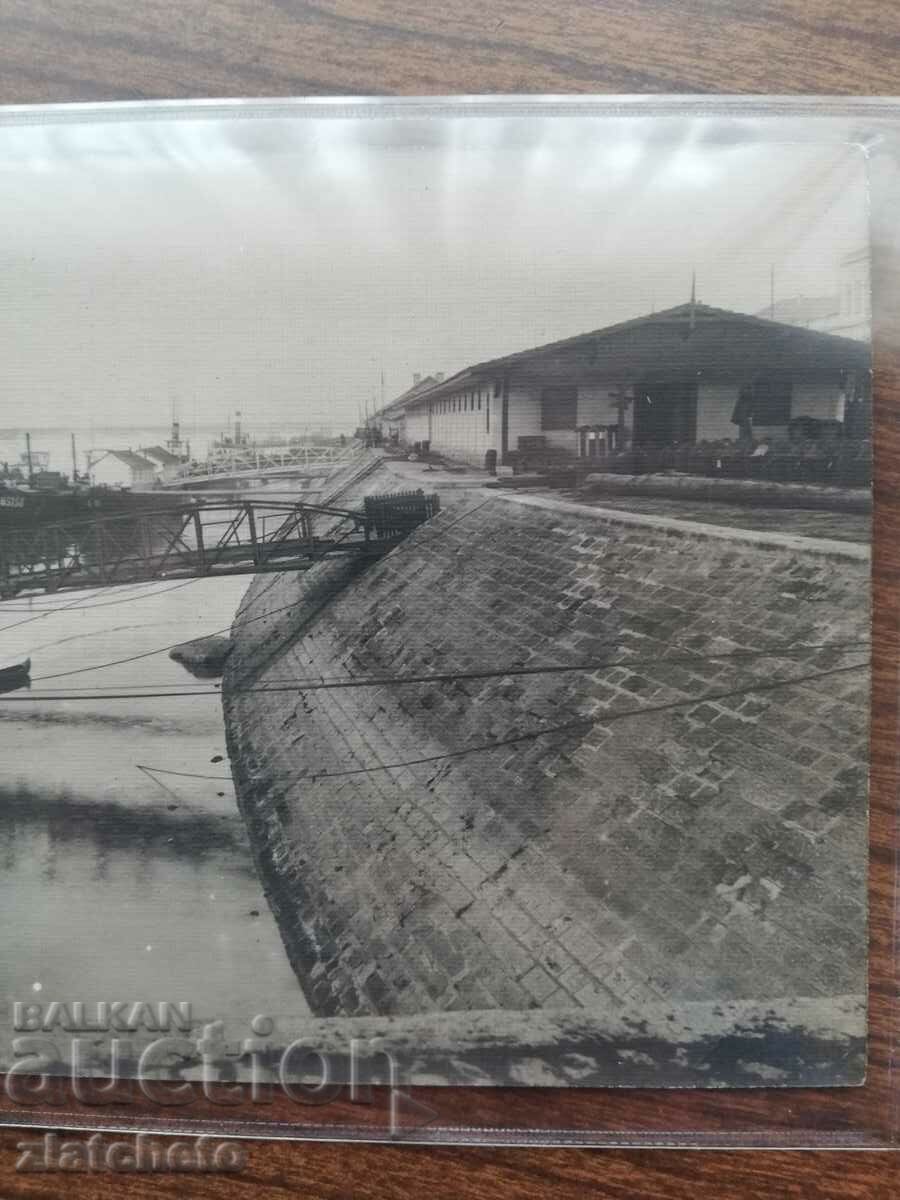 Postcard Kingdom of Bulgaria - Ruse port with price 30.00 BGN | € 15.34 Postcard Kingdom of Bulgaria - Ruse port with price 30.00 BGN | € 15.34