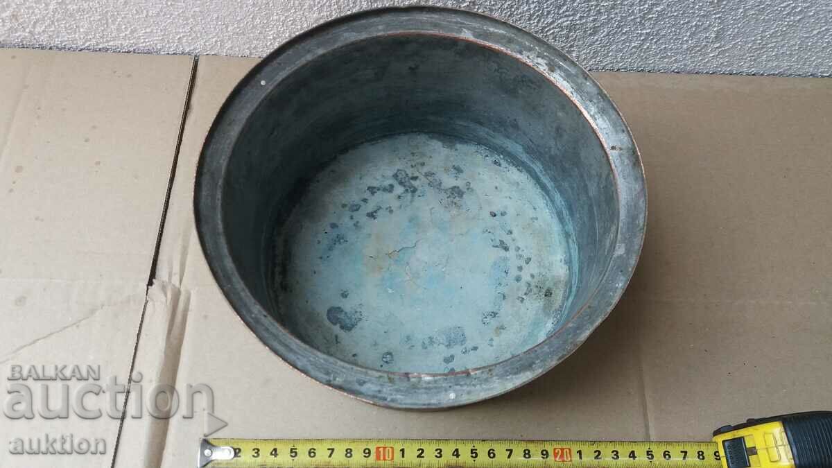Auction WROUGHT COPPER POT - COPPER - TIN PLATED Auction WROUGHT COPPER POT - COPPER - TIN PLATED