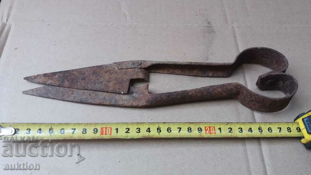 Auction OLD HANGER FOR SHEEPING SHEEP Auction OLD HANGER FOR SHEEPING SHEEP
