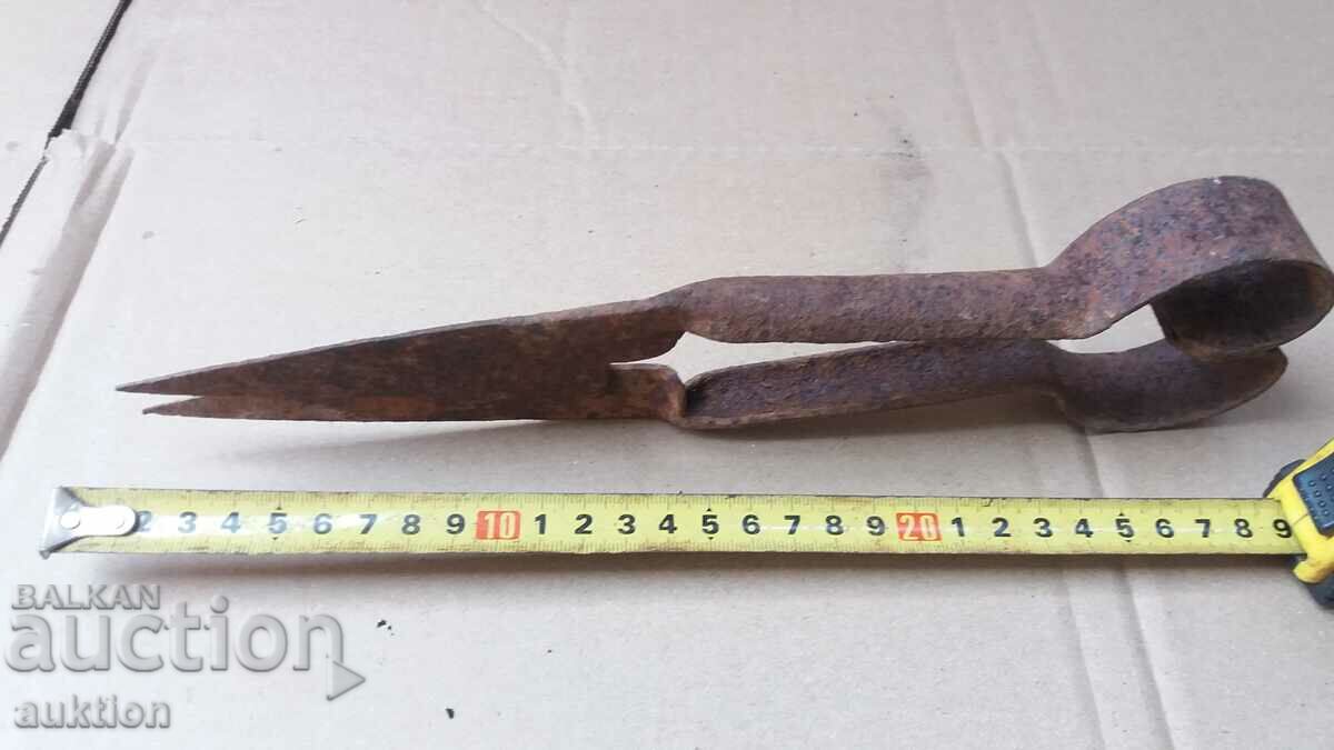 OLD HANGER FOR SHEEPING SHEEP - 6 OLD HANGER FOR SHEEPING SHEEP - 6