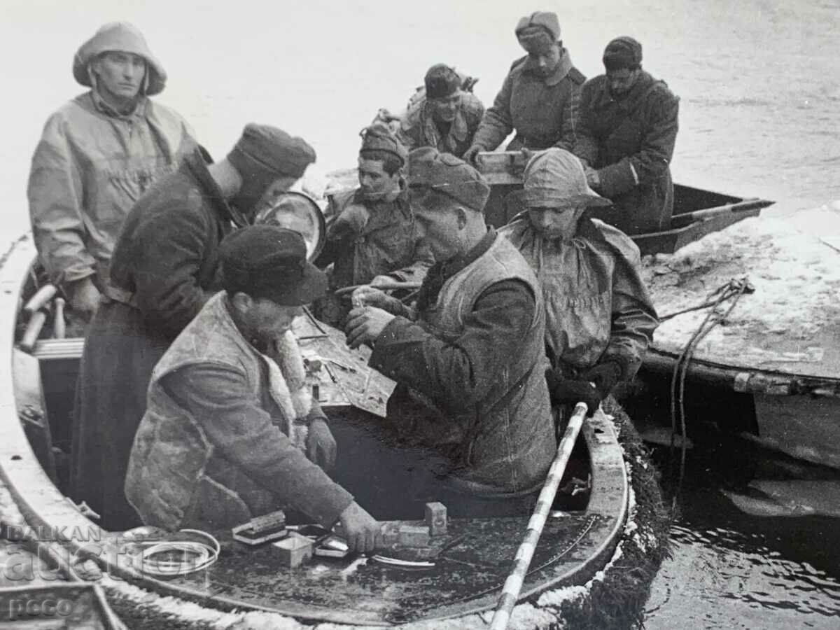 Auction  WWII 1944-45 Bulgarian military units Rusnak Explosives