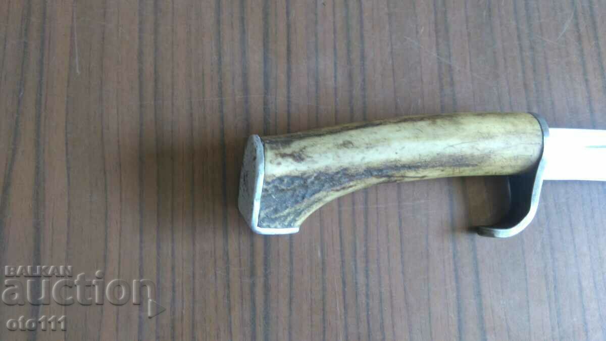 Auction STURDY OLD KNIFE Auction STURDY OLD KNIFE