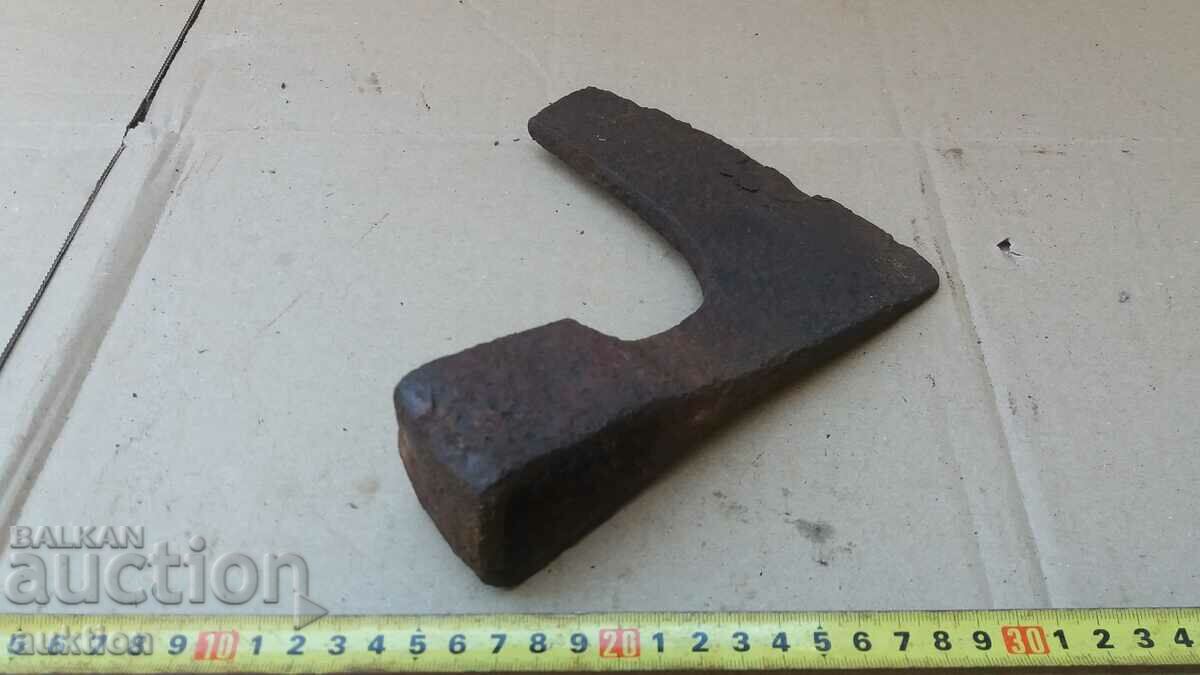 Delivery of STEEL AX - SOLID Delivery of STEEL AX - SOLID