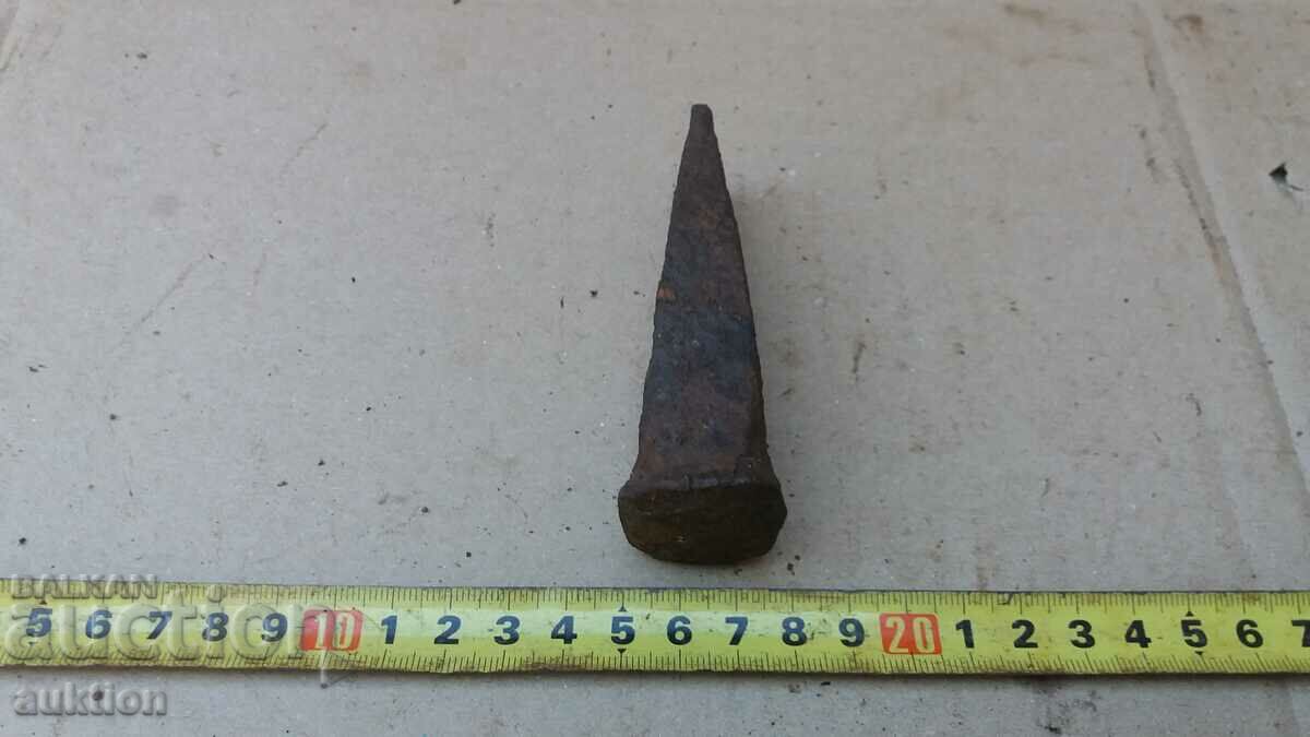 OLD DAGGER, WEDGE, CUTTER - 6 OLD DAGGER, WEDGE, CUTTER - 6