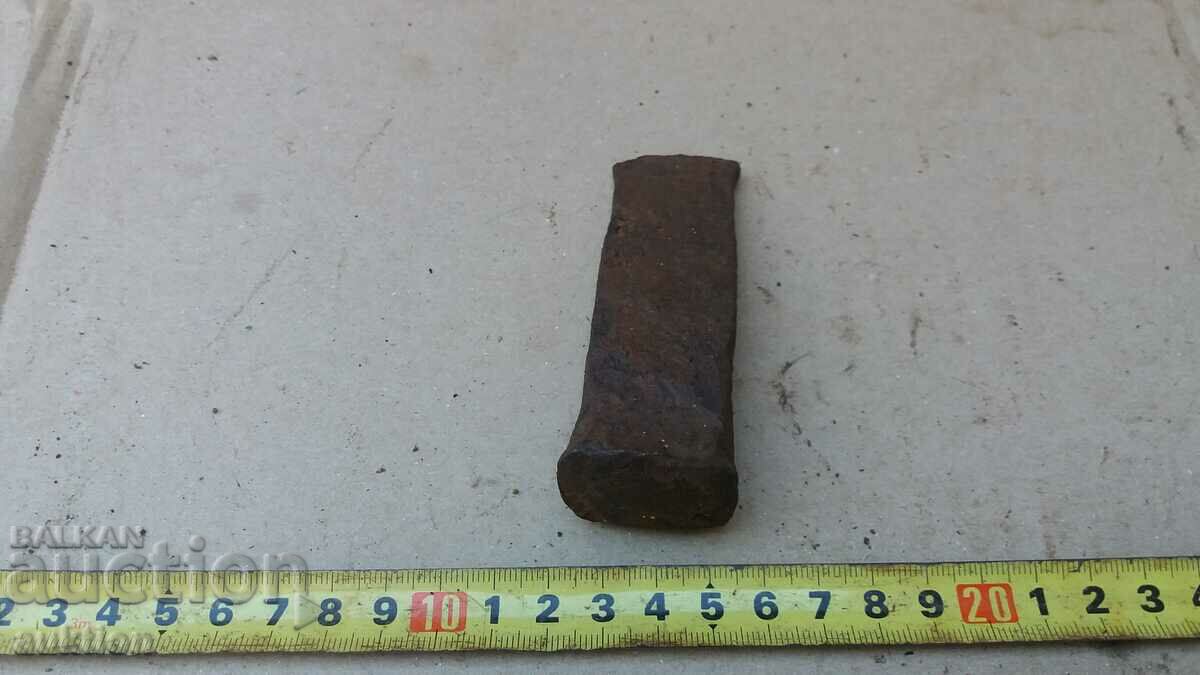 OLD DAGGER, WEDGE, CUTTER - 7 OLD DAGGER, WEDGE, CUTTER - 7