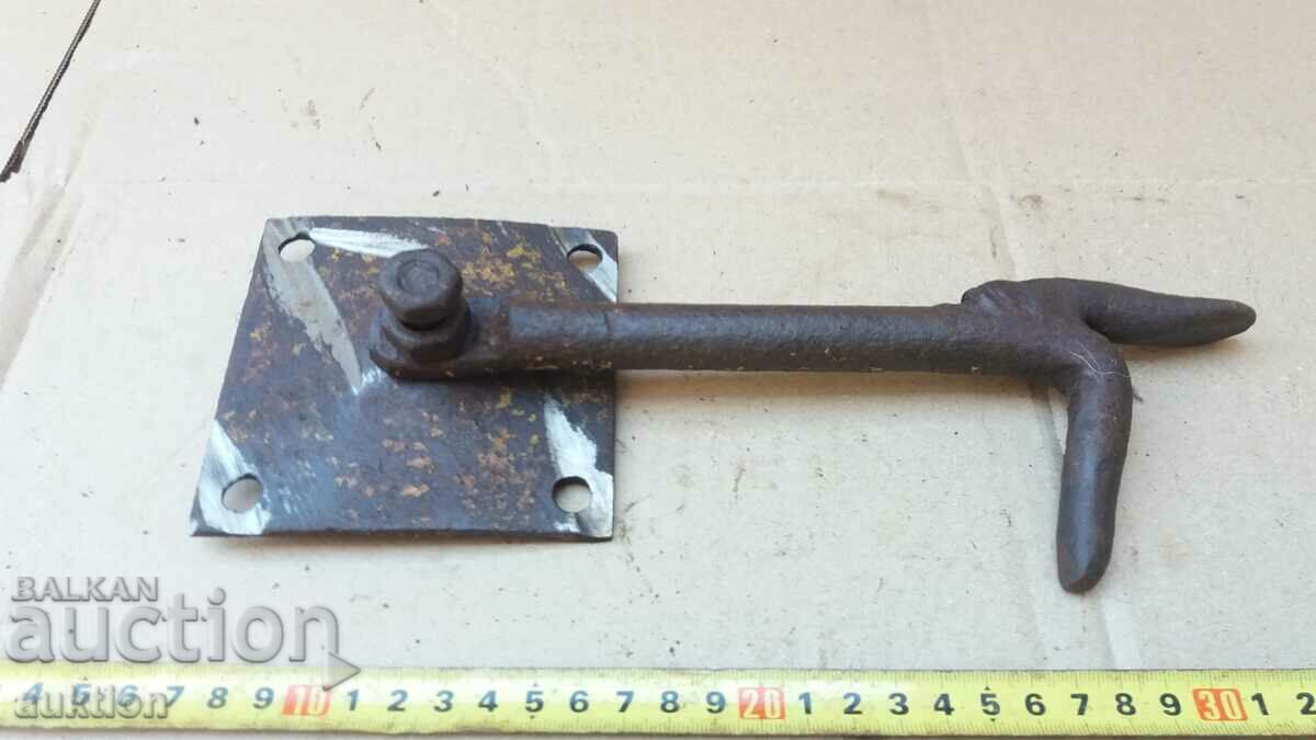 Delivery of OLD SOLID GATE LOCK Delivery of OLD SOLID GATE LOCK