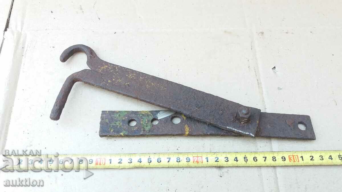 Auction FORGED GATE LOCK Auction FORGED GATE LOCK
