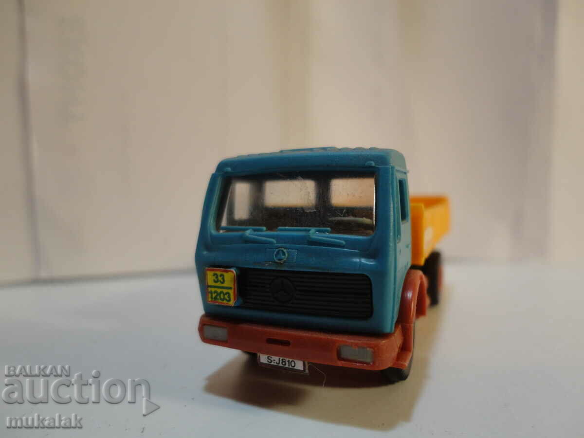 WIKING?HERPA?PREISER?KIBRI? HO 1/87 MERCEDES TRUCK MODEL cu preț 10.00 BGN | € 5.11 WIKING?HERPA?PREISER?KIBRI? HO 1/87 MERCEDES TRUCK MODEL cu preț 10.00 BGN | € 5.11