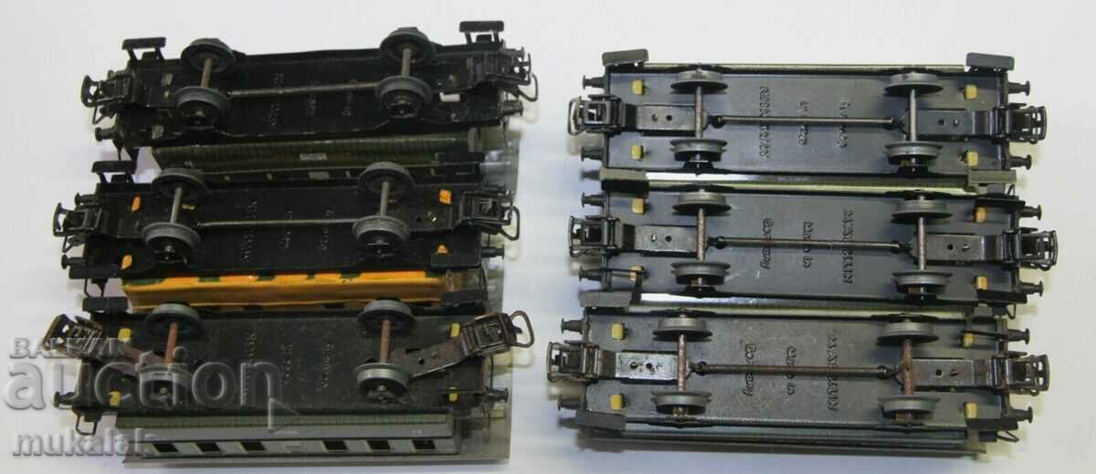 Auction MARKLIN HO 1/87 PASSENGER WAGON TRAIN TRAIN RAILWAY 6 PCS Auction MARKLIN HO 1/87 PASSENGER WAGON TRAIN TRAIN RAILWAY 6 PCS