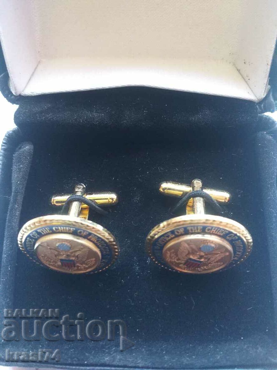 Cufflinks with price 30.00 BGN | € 15.34 Cufflinks with price 30.00 BGN | € 15.34