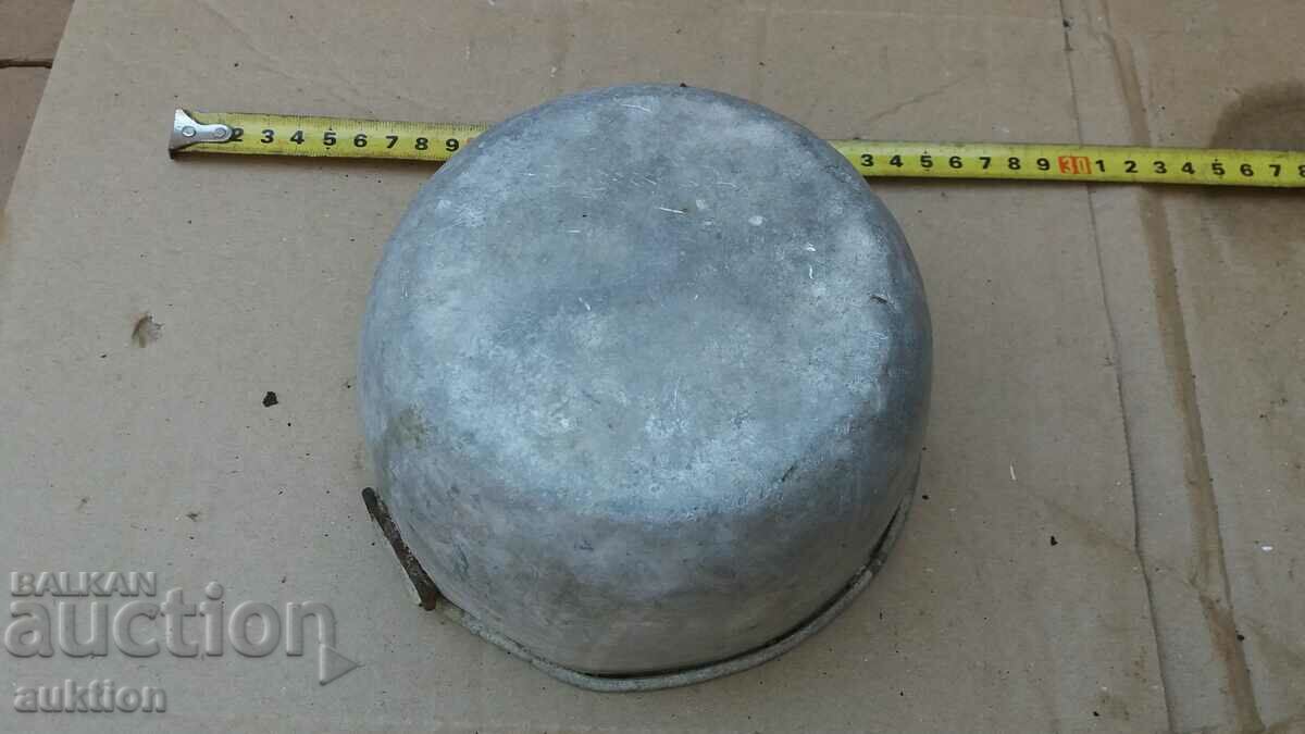 OLD MILITARY CAN, FOOD PAN - 7 OLD MILITARY CAN, FOOD PAN - 7