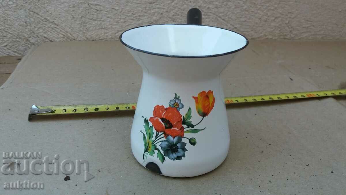 SOC. ENAMEL CABINET with price 2.99 BGN | € 1.53