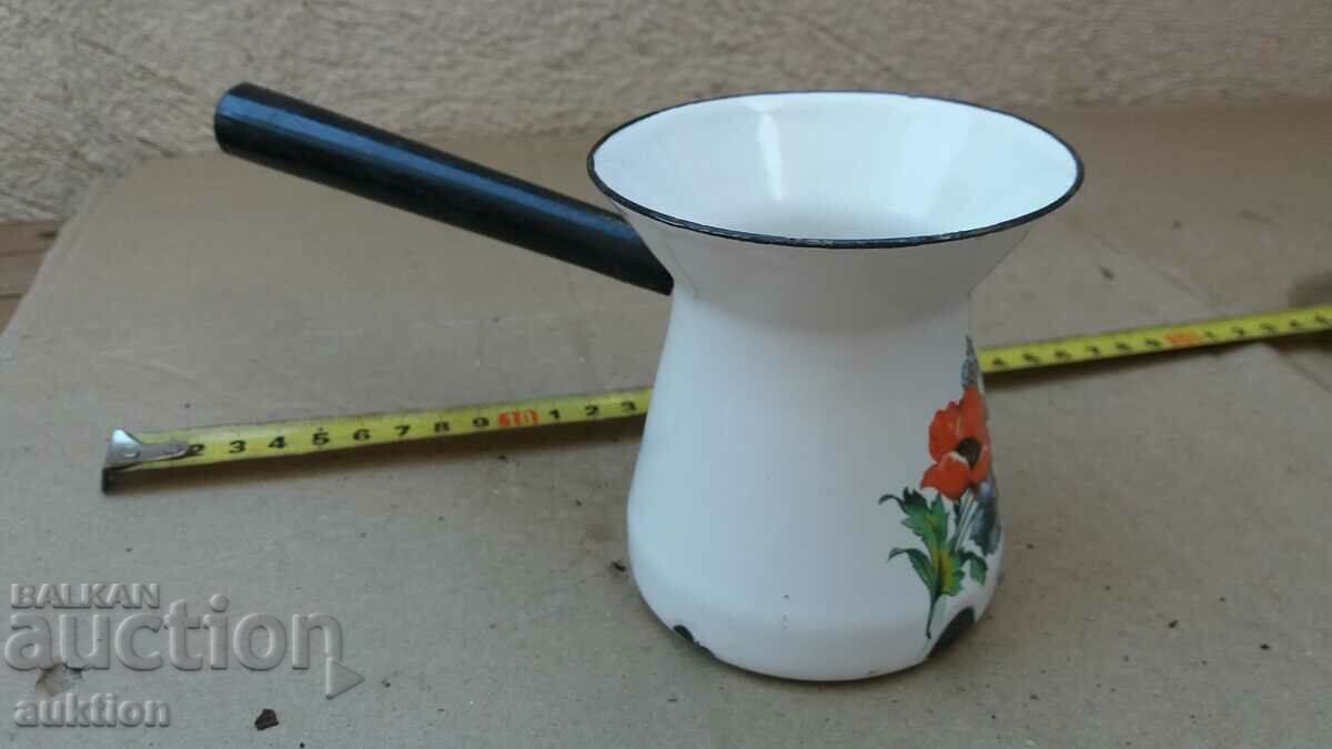 Auction  SOC. ENAMEL CABINET