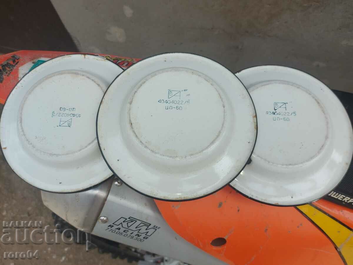 ENAMEL PLATES - PATTERN 1960 - 6 ENAMEL PLATES - PATTERN 1960 - 6