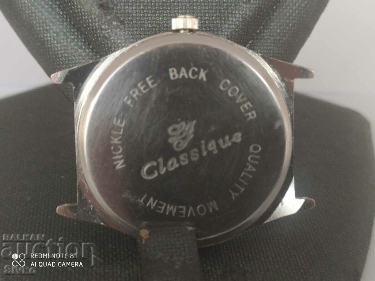 CLASSIQUE 6 watch with price 1.99 BGN | € 1.02 CLASSIQUE 6 watch with price 1.99 BGN | € 1.02