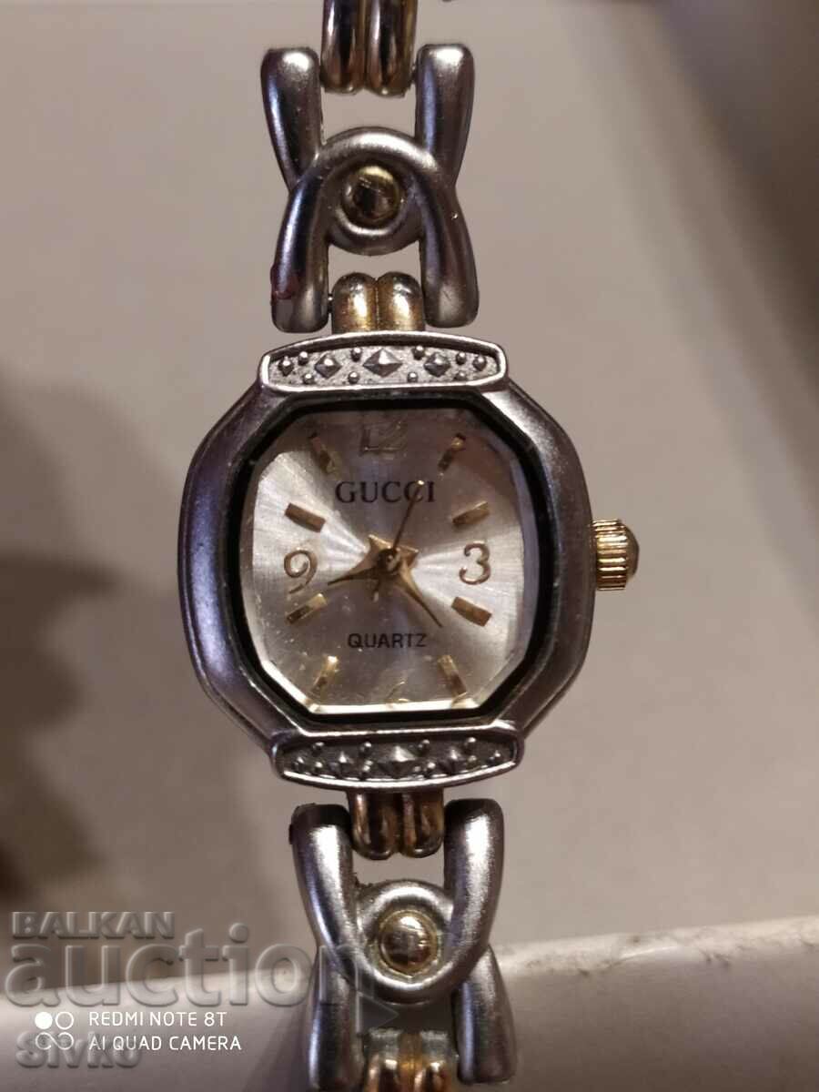 CUCCI watch with price 4.99 BGN | € 2.55 CUCCI watch with price 4.99 BGN | € 2.55