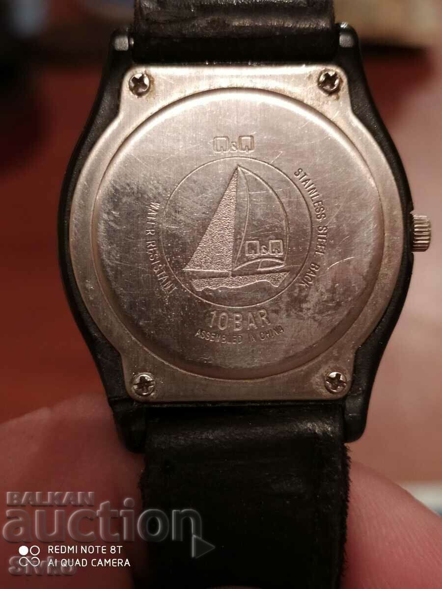 Q&Q watch waterproof 10 bar with price 0.99 BGN | € 0.51 Q&Q watch waterproof 10 bar with price 0.99 BGN | € 0.51