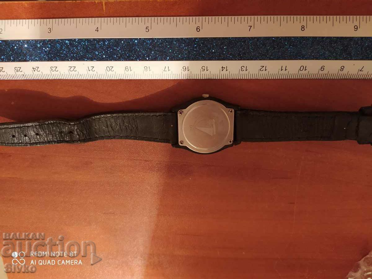 Auction Q&Q watch waterproof 10 bar Auction Q&Q watch waterproof 10 bar