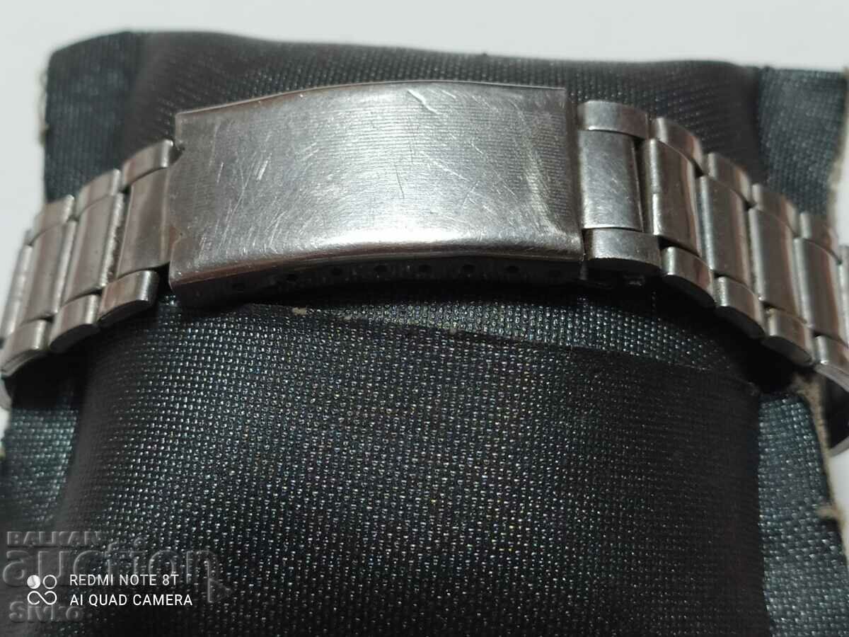 Delivery of Q&Q watch waterproof 30 m