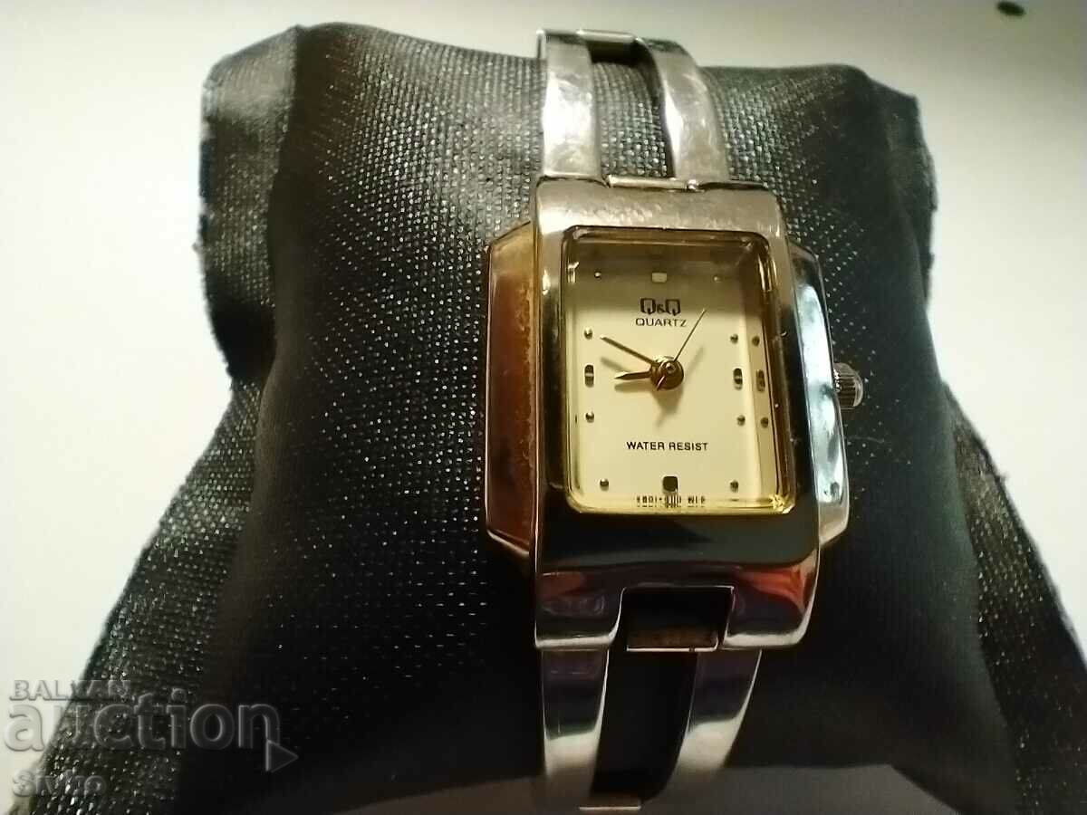 Q&Q watch working? with price 2.99 BGN | € 1.53