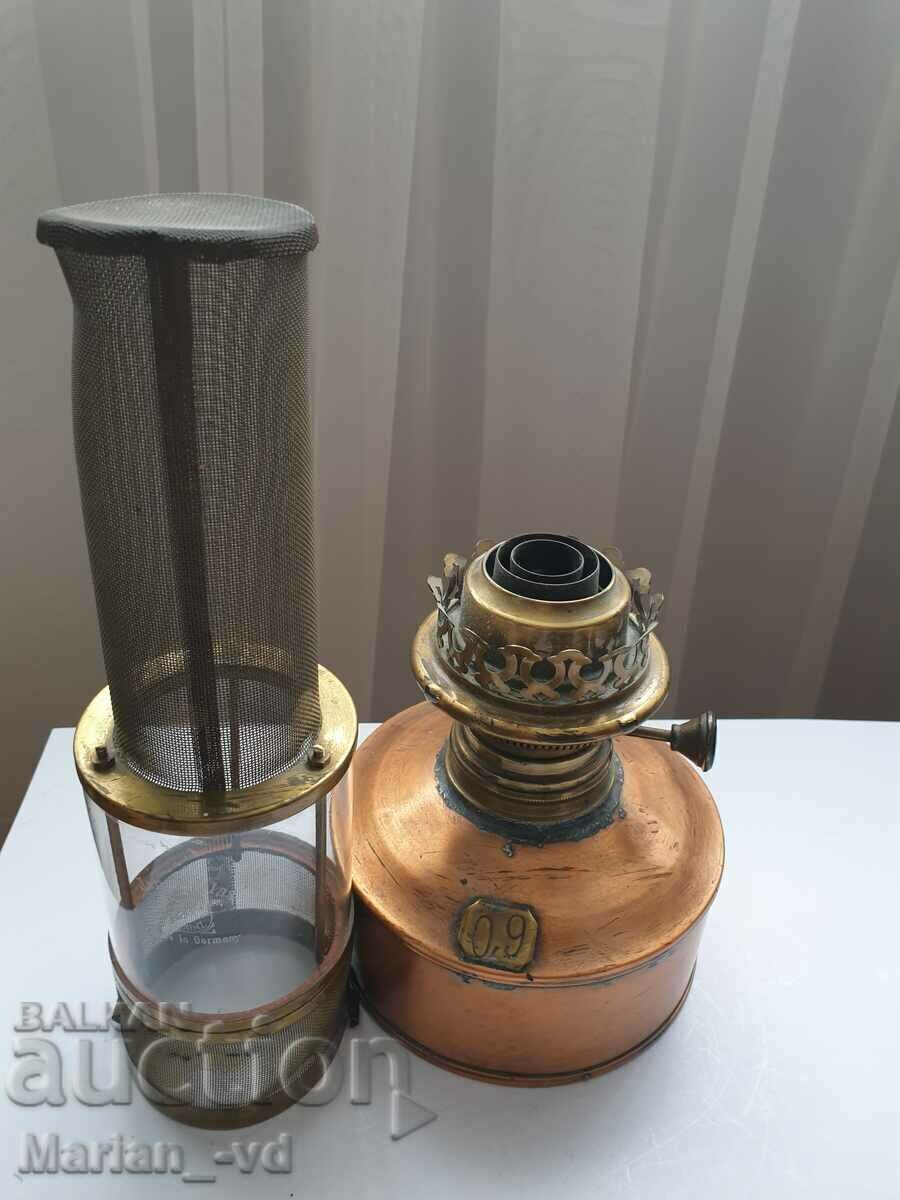 Delivery of Old copper marine gas lamp Delivery of Old copper marine gas lamp