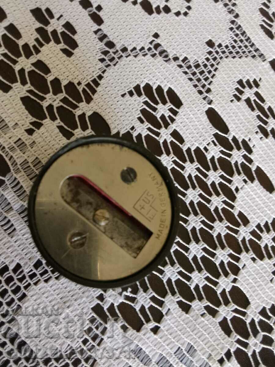Delivery of Old collectible bakelite sharpener GERMANY with Delivery of Old collectible bakelite sharpener GERMANY with