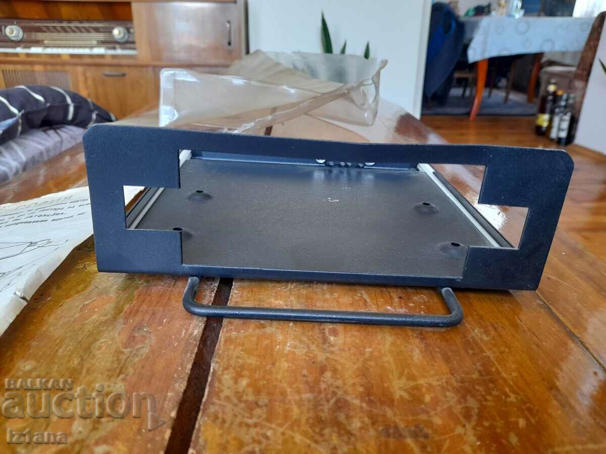 Аукцион Стара стойка,шейна за автомобилно радио Аукцион Стара стойка,шейна за автомобилно радио