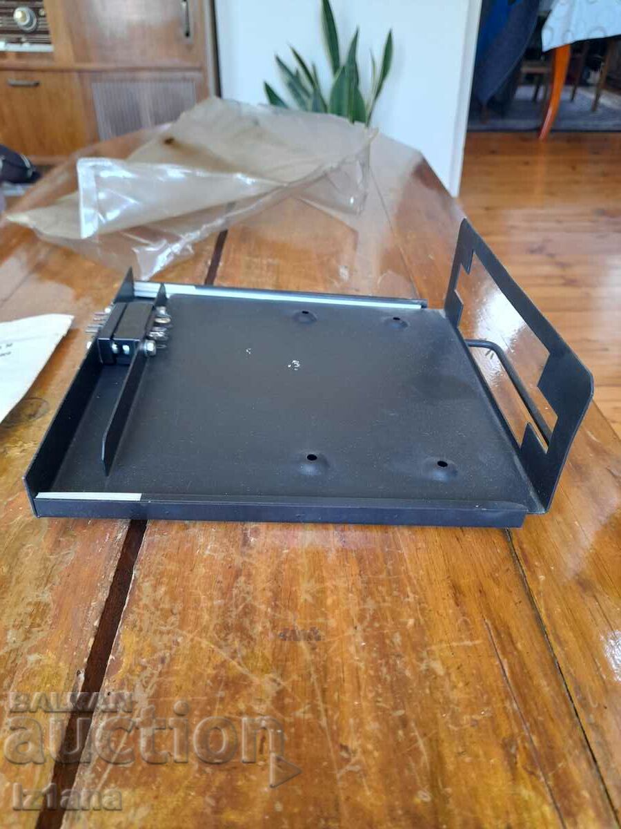 Доставка на Стара стойка,шейна за автомобилно радио Доставка на Стара стойка,шейна за автомобилно радио