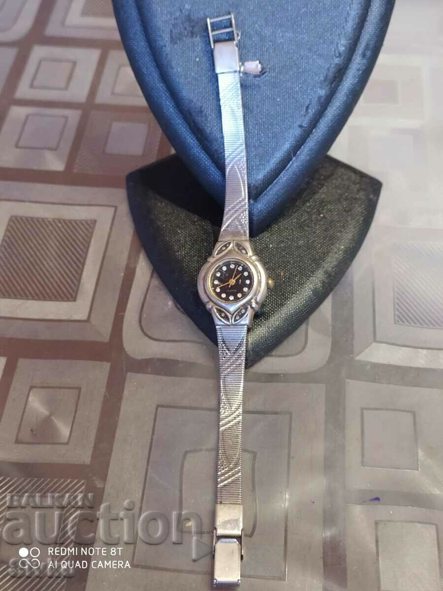 Auction QUARTZ women's watch Auction QUARTZ women's watch