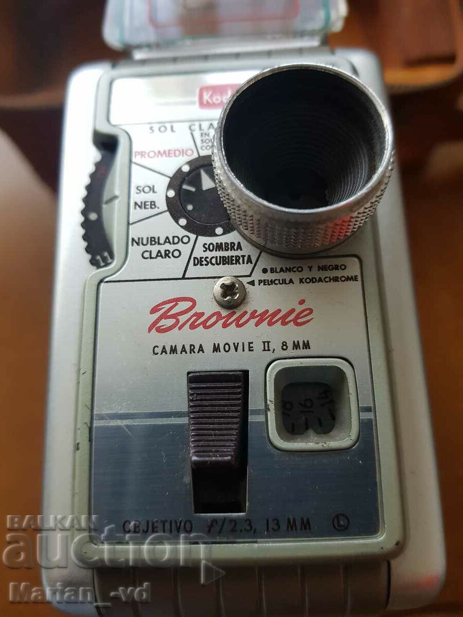 Auction Kodak Brownie 8mm camera Auction Kodak Brownie 8mm camera