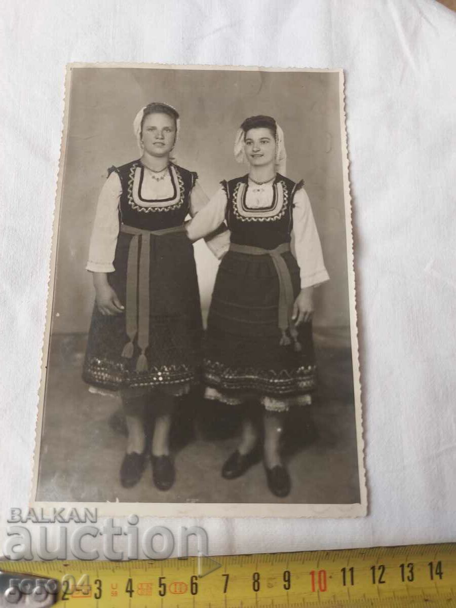 Auction  GIRLS - COSTUMES - ZLOKUCHANE VILLAGE