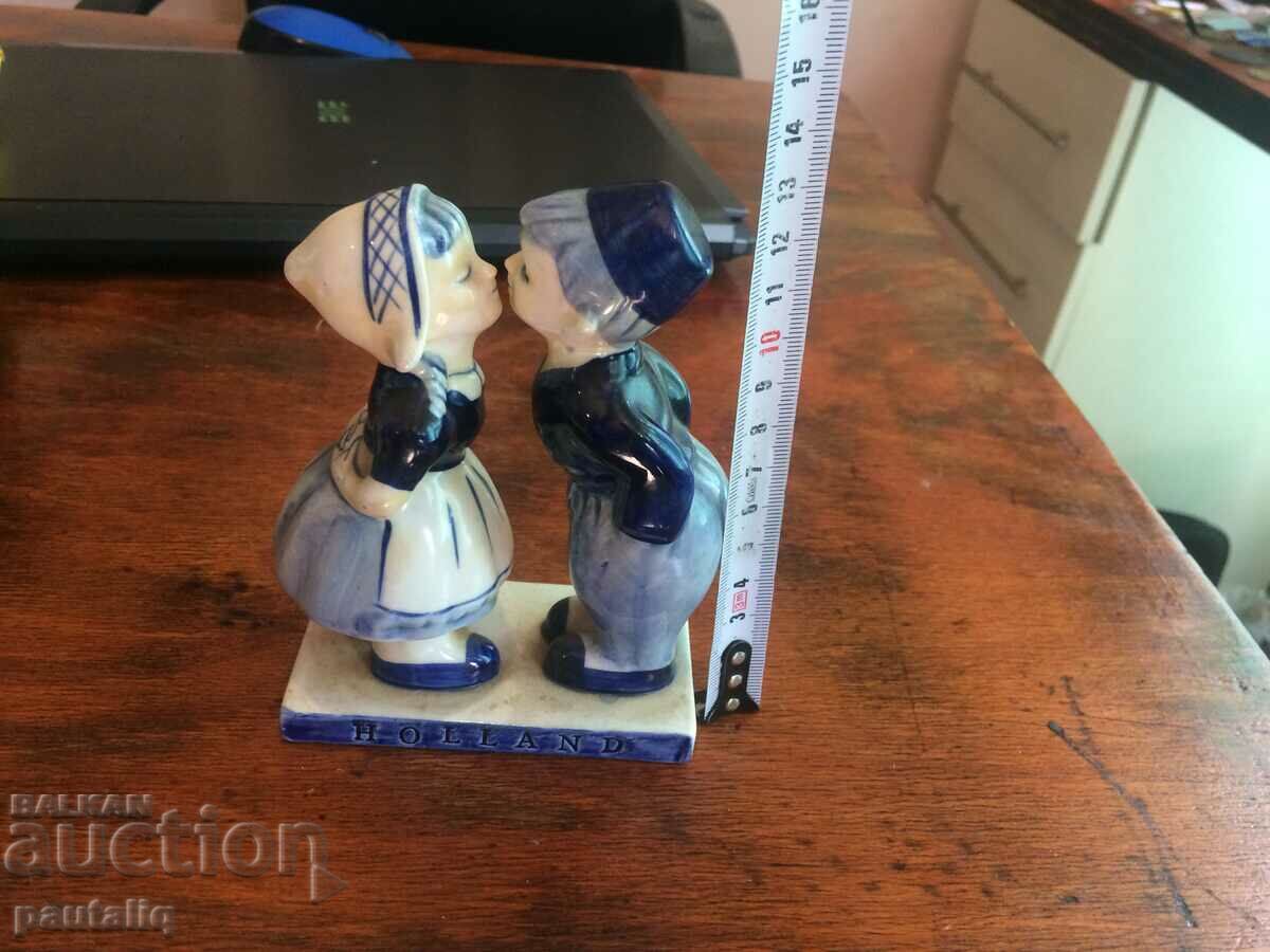 Auction OLD PAINTED PORCELAIN NETHERLANDS Auction OLD PAINTED PORCELAIN NETHERLANDS