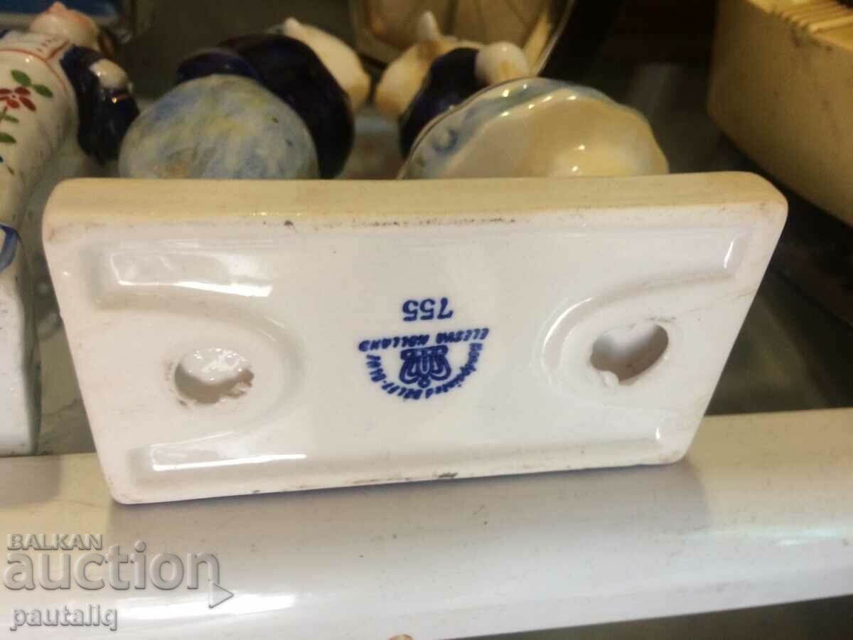 Delivery of OLD PAINTED PORCELAIN NETHERLANDS Delivery of OLD PAINTED PORCELAIN NETHERLANDS