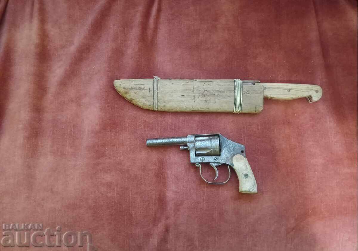 lot revolver pishto knife bayonet with price 380.00 BGN | € 194.29
