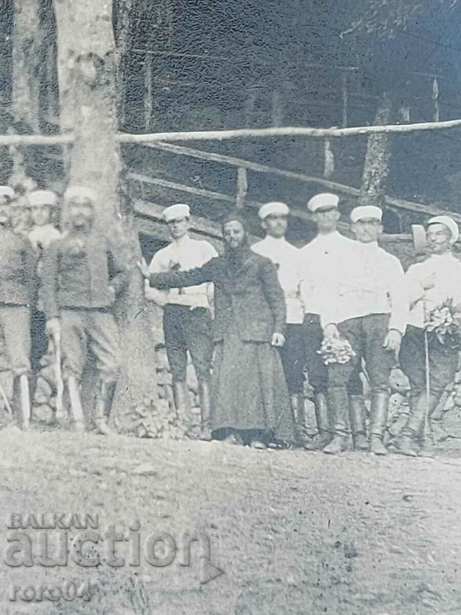 MILITARY - PRIEST ??? - 7 MILITARY - PRIEST ??? - 7