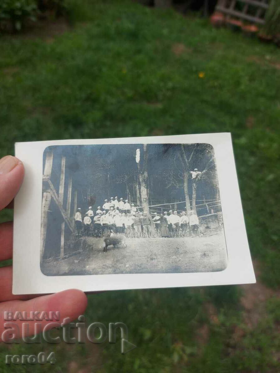 ΣΤΡΑΤΙΩΤΙΚΟΣ - ΙΕΡΕΑΣ ???