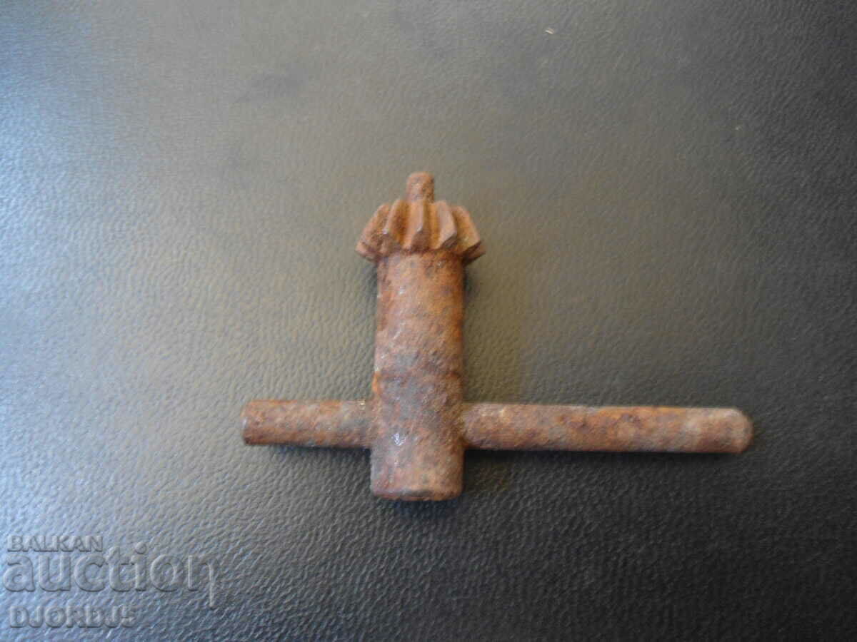 Old wrench, angle grinder with price 2.00 BGN | € 1.02 Old wrench, angle grinder with price 2.00 BGN | € 1.02