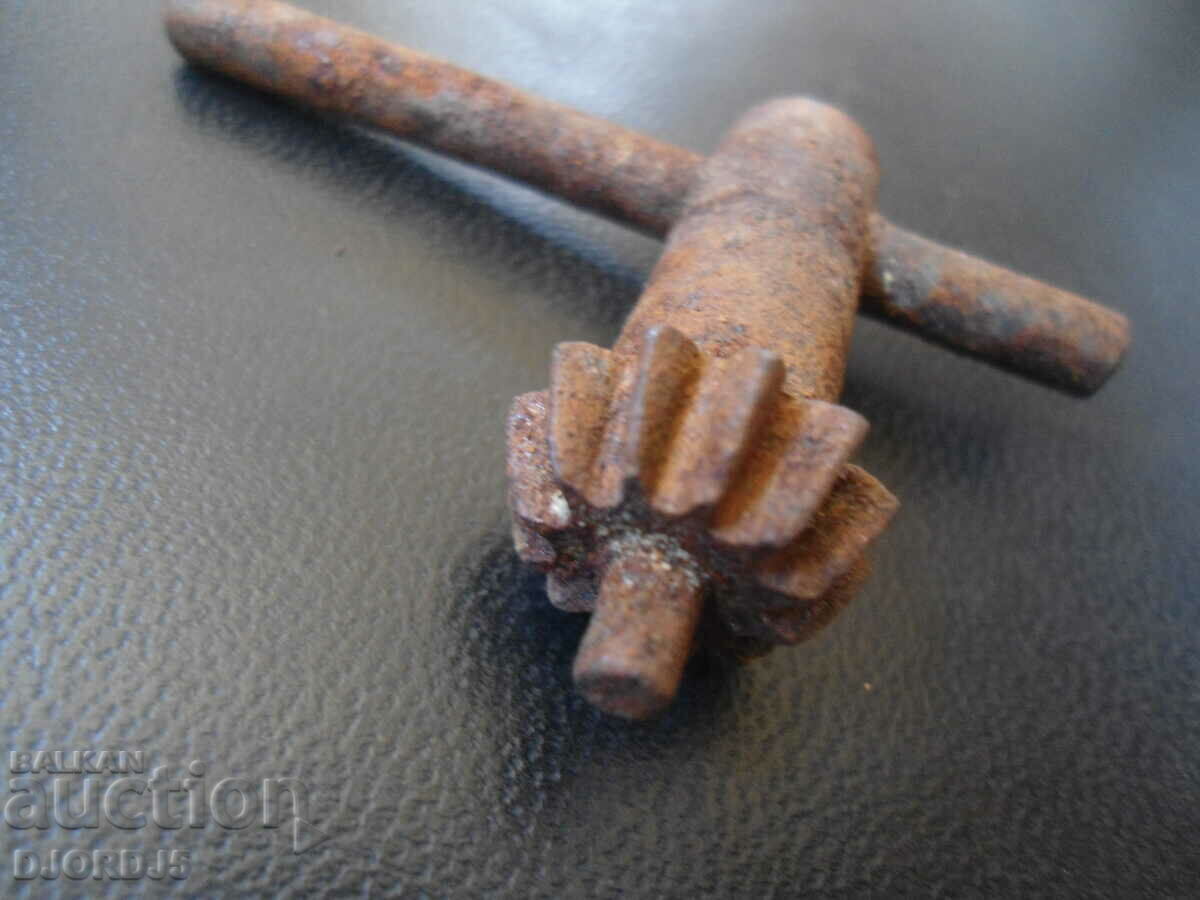 Auction Old wrench, angle grinder Auction Old wrench, angle grinder