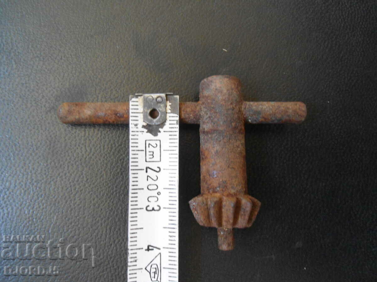 Delivery of Old wrench, angle grinder Delivery of Old wrench, angle grinder