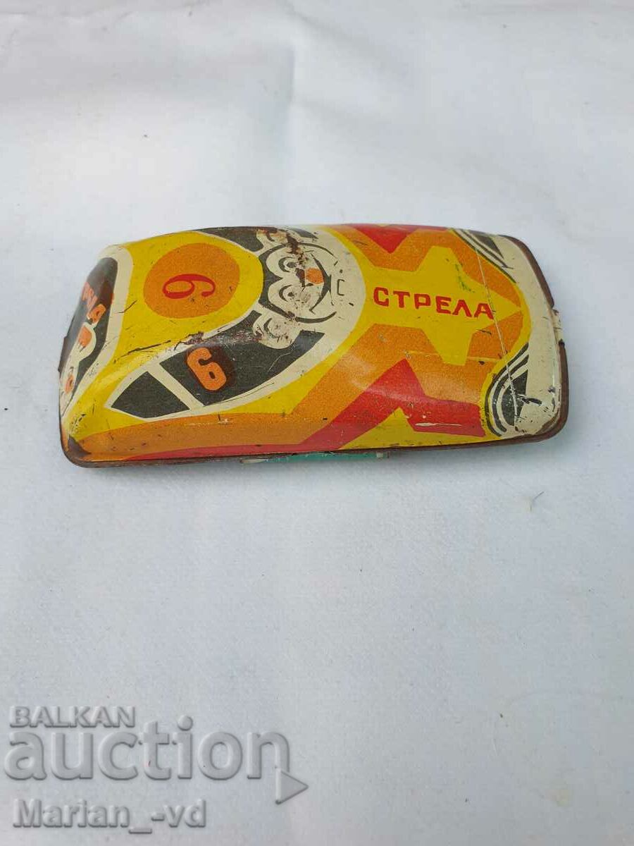 An old tin toy with price 25.00 BGN | € 12.78 An old tin toy with price 25.00 BGN | € 12.78