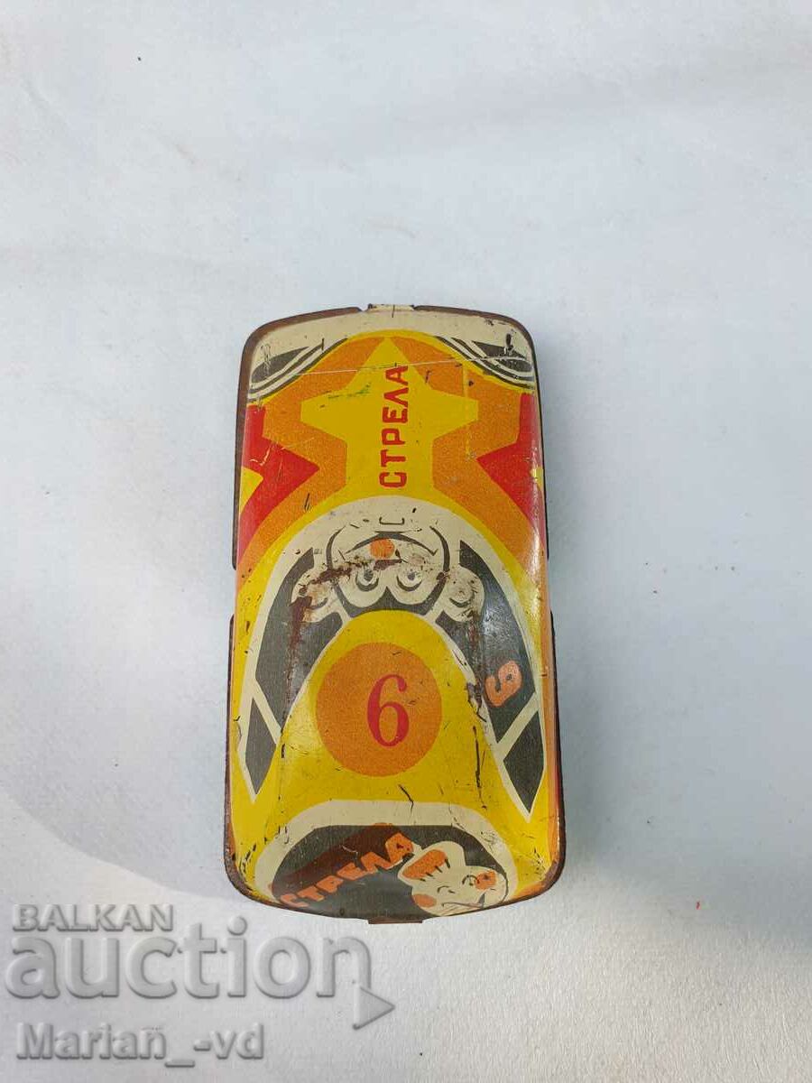 Delivery of An old tin toy Delivery of An old tin toy